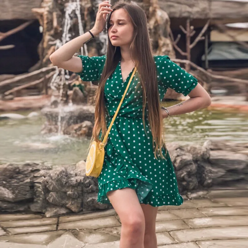 2019 New arrival Beach Cover Up Swimwear Women Beach Dress V-neck Ruffle Polka Dot Beachwear Summer Beach Vacation Skirt Bikini
2019 New arrival Beach Cover Up Swimwear Women Beach Dress V-neck Ruffle Polka Dot Beachwear Summer Beach Vacation Skirt Bikini