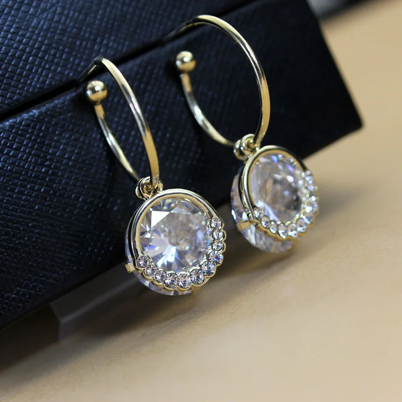 Dominated 2019 The new crystal small pure fresh temperament joker metal Women Drop earrings Jewelry
Dominated 2019 The new crystal small pure fresh temperament joker metal Women Drop earrings Jewelry