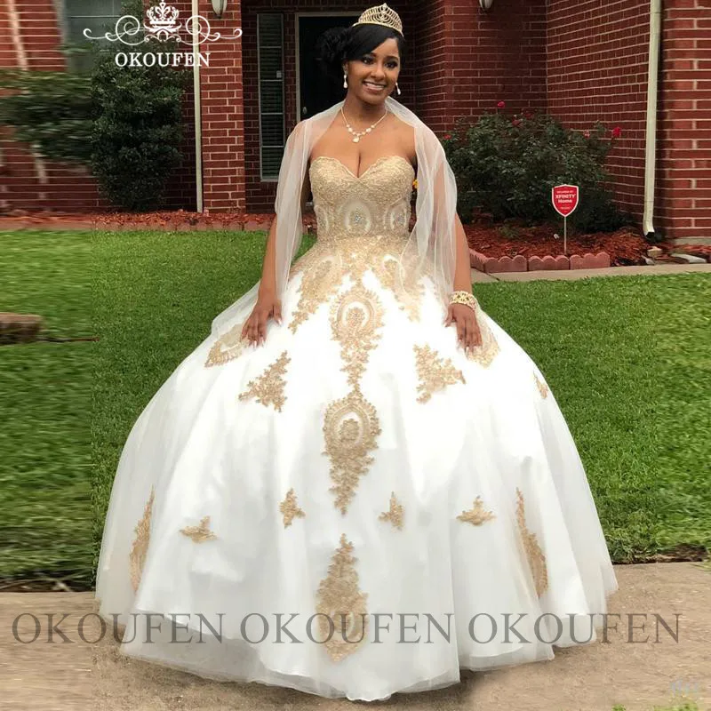 Champagne Gold 3D-Floral Appliques Quinceanera Dresses For Girls White Tulle Vestido De 15 Anos Long Prom Dress Pageant Gown
Champagne Gold 3D-Floral Appliques Quinceanera Dresses For Girls White Tulle Vestido De 15 Anos Long Prom Dress Pageant Gown