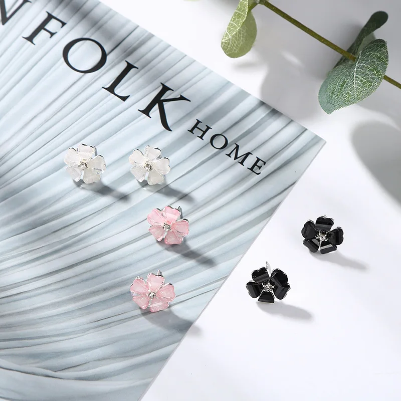 G.YCX 2019 Cute Five-petal Rhinestone Stud Earrings Silver for Women Small Pink White Plactic Flower Earrings Female Brincos
G.YCX 2019 Cute Five-petal Rhinestone Stud Earrings Silver for Women Small Pink White Plactic Flower Earrings Female Brincos