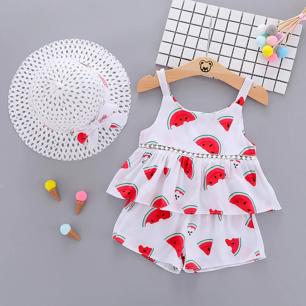 Baby Girl Clothes Summer Casual Strap Ruched Watermelon Print Tops Princess Casual Shorts Hat Set meisjes kleding robe fille
Baby Girl Clothes Summer Casual Strap Ruched Watermelon Print Tops Princess Casual Shorts Hat Set meisjes kleding robe fille
