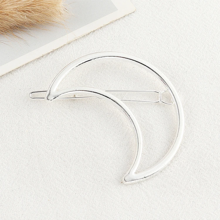 Fashion Metal Moon Hair Clip For Women Girls Elegant Beauty tiara Barrette Stick hair pins tiara hair ornaments 138150
Fashion Metal Moon Hair Clip For Women Girls Elegant Beauty tiara Barrette Stick hair pins tiara hair ornaments 138150