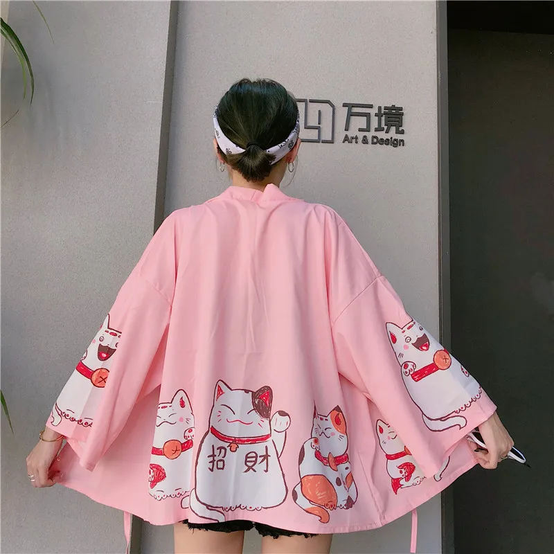 LMCAVASUN Harajuku Women Coat Japanese Lucky Cats Printing Summer Loose Sleeves Kimono Thin Coat Clothing Women
LMCAVASUN Harajuku Women Coat Japanese Lucky Cats Printing Summer Loose Sleeves Kimono Thin Coat Clothing Women