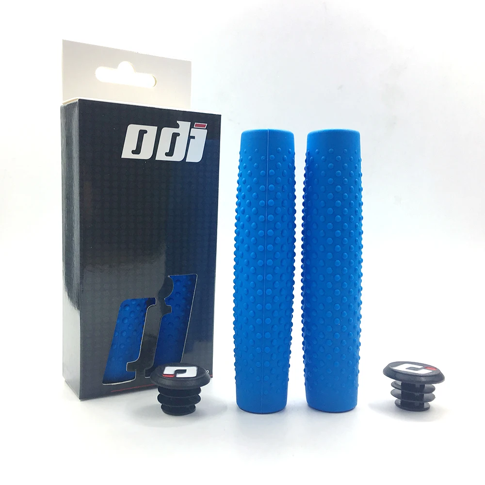 ODI bicycle grips silicone handle set Mountain bike off-road shockproof anti-skid riding grip set Silicone handlebar cover
ODI bicycle grips silicone handle set Mountain bike off-road shockproof anti-skid riding grip set Silicone handlebar cover