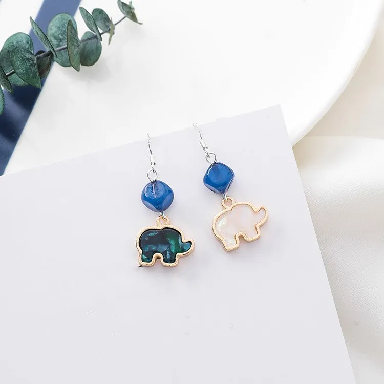 2019 New Fashion jewelry 925 silver needle geometric earrings Crystal from Swarovskis Small fresh asymmetrical elephant shaped
2019 New Fashion jewelry 925 silver needle geometric earrings Crystal from Swarovskis Small fresh asymmetrical elephant shaped