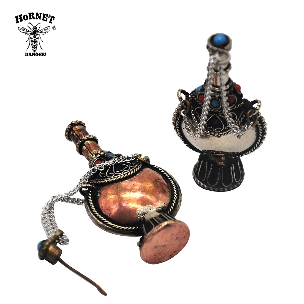 HORNET Vintage Tibetan Snuff Bottles Nepal Handicraft Pendant 56MM Huge Tibetan Turquoise Coral Vajra Dorje Spoon Snuff Bottles
HORNET Vintage Tibetan Snuff Bottles Nepal Handicraft Pendant 56MM Huge Tibetan Turquoise Coral Vajra Dorje Spoon Snuff Bottles