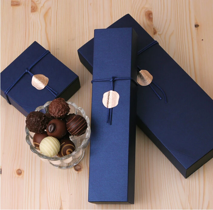 4/6/12 Packed Deep Sapphire Blue Chocolate Paper Box Valentine's Day Christmas Birthday Party Gifts Packaging Boxes SN1080
4/6/12 Packed Deep Sapphire Blue Chocolate Paper Box Valentine's Day Christmas Birthday Party Gifts Packaging Boxes SN1080