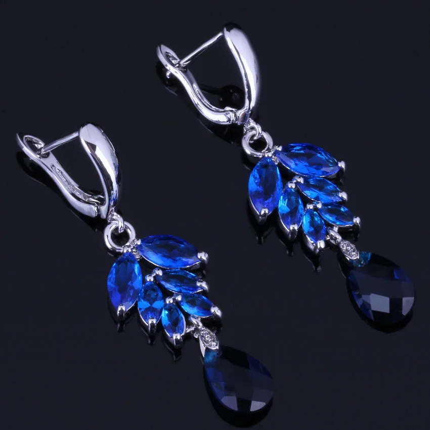 Resplendent Water Drop Blue Cubic Zirconia Silver Plated Drop Dangle Earrings V1006
Resplendent Water Drop Blue Cubic Zirconia Silver Plated Drop Dangle Earrings V1006