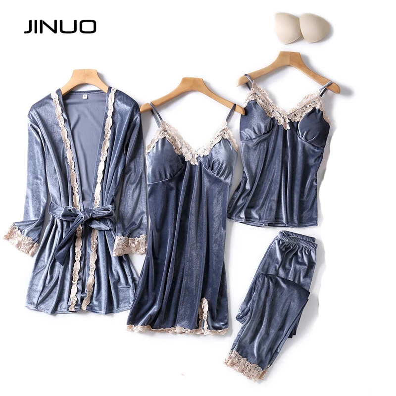JINUO 2019 New 4 Piece Sexy Pajamas Set Women Faux Silk Lace Sling Sleeveless Shirt Shorts Summer Robe Sleepwear With Chest Pads
JINUO 2019 New 4 Piece Sexy Pajamas Set Women Faux Silk Lace Sling Sleeveless Shirt Shorts Summer Robe Sleepwear With Chest Pads