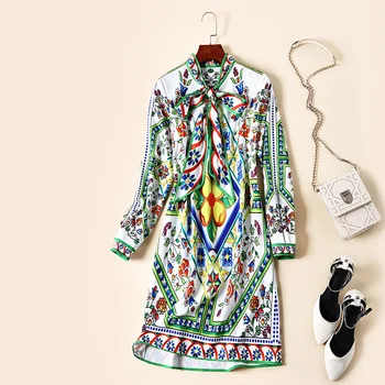 New 2018 autumn outfit female European national wind runway looks long sleeve printed with loose thin dress
New 2018 autumn outfit female European national wind runway looks long sleeve printed with loose thin dress