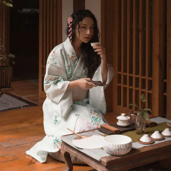 Elegant Women Long Robe National Japanese Kimono Yukata Vintage Girl Print Flower Long Robe Halloween Party Cosplay Costume
Elegant Women Long Robe National Japanese Kimono Yukata Vintage Girl Print Flower Long Robe Halloween Party Cosplay Costume