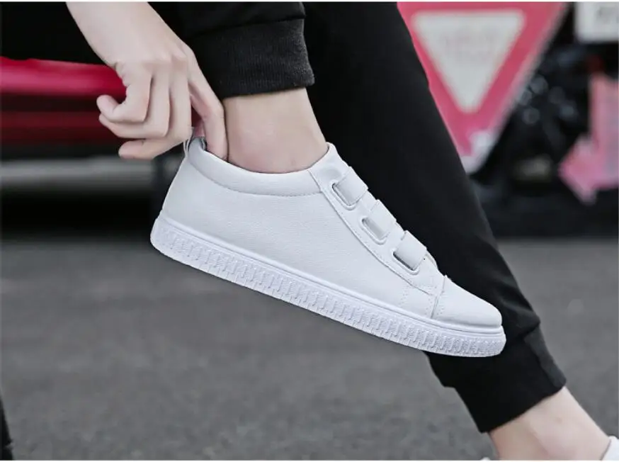 2018 new autumn men's casual wild Korean version of the trend canvas black and white tide shoes winter
2018 new autumn men's casual wild Korean version of the trend canvas black and white tide shoes winter
