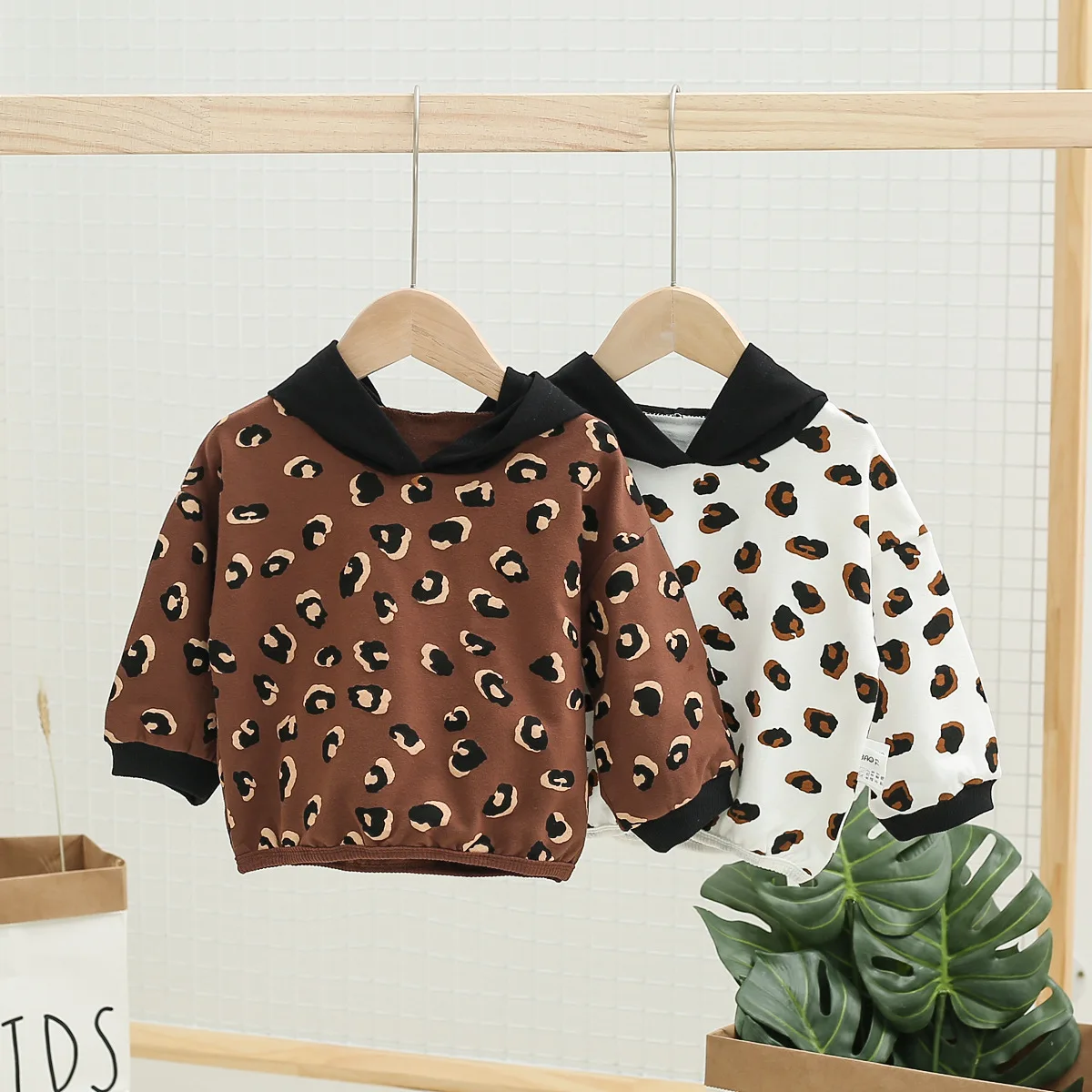 Baby Boys Girls Sweatshirts Spring Cartoon Cotton Tops Children Baby Long Sleeve Hoodies Leopard Print Children Clothes
Baby Boys Girls Sweatshirts Spring Cartoon Cotton Tops Children Baby Long Sleeve Hoodies Leopard Print Children Clothes