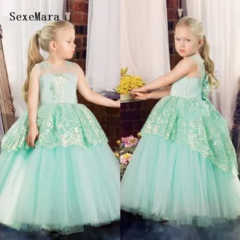 New Green Lace Puffy Tulle Flower Girls Dress Tiered Gowns With Bows For Wedding Ball Gown Ankle Length Girl Dresses Custom Made
New Green Lace Puffy Tulle Flower Girls Dress Tiered Gowns With Bows For Wedding Ball Gown Ankle Length Girl Dresses Custom Made