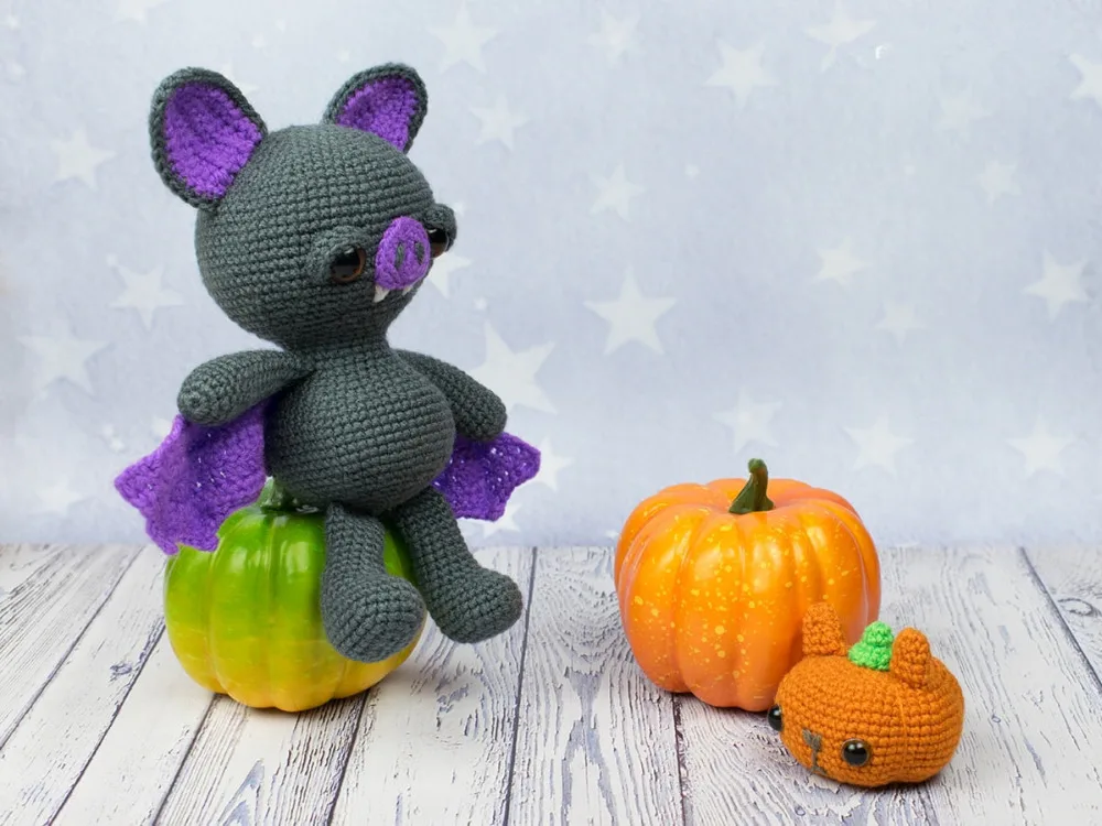 Dreamy-Bat-Free-Halloween-crochet-pattern