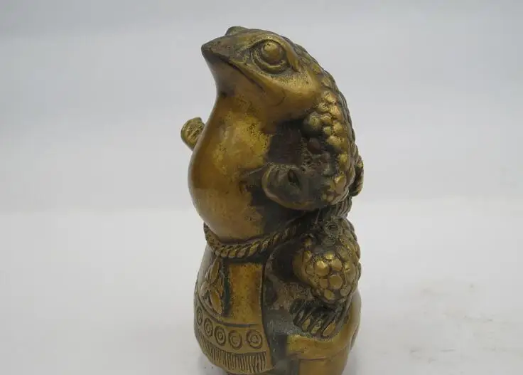S2368 China Folk Classical fengshui bronze Practice martial arts frog Toad Statue discount 30% (C0324)
S2368 China Folk Classical fengshui bronze Practice martial arts frog Toad Statue discount 30% (C0324)