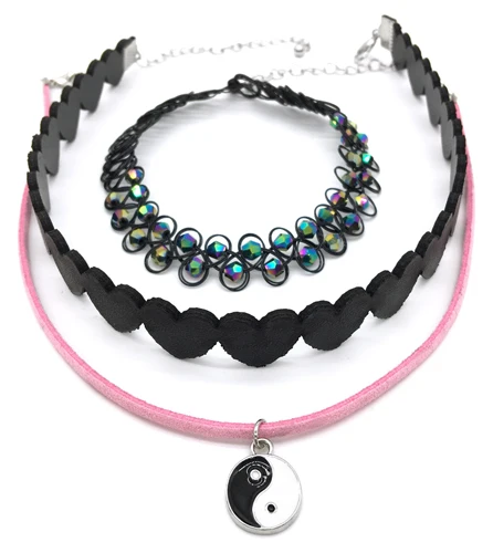 plastic choker necklace 90s.jpg (3).jpg