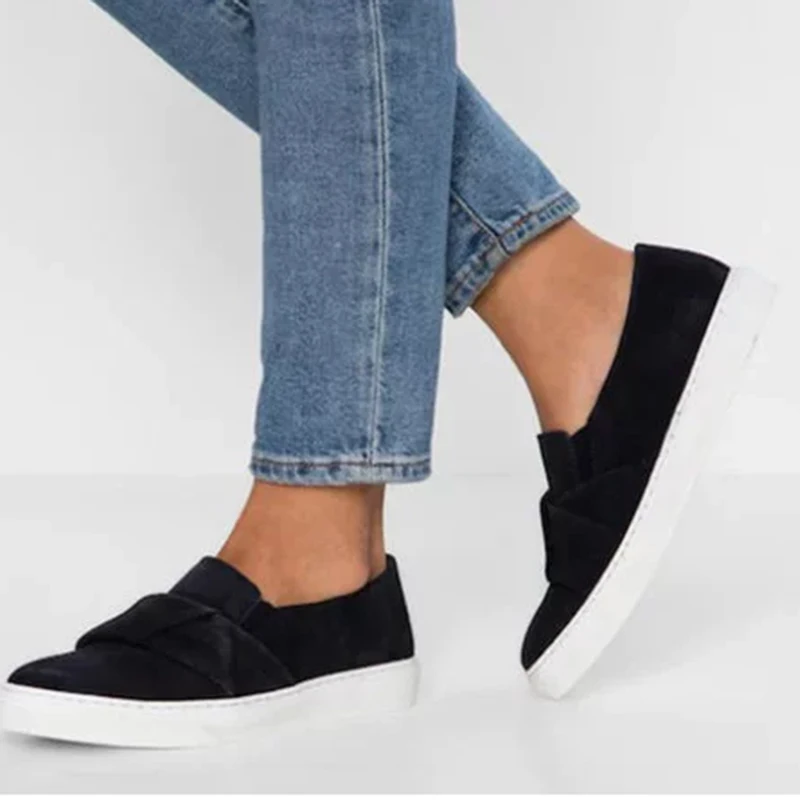 Oeak Women Slip On Flat Vulcanized Ladies Bowtie Casual Shoes Female Plus Size Fashion zapatos de mujer
Oeak Women Slip On Flat Vulcanized Ladies Bowtie Casual Shoes Female Plus Size Fashion zapatos de mujer