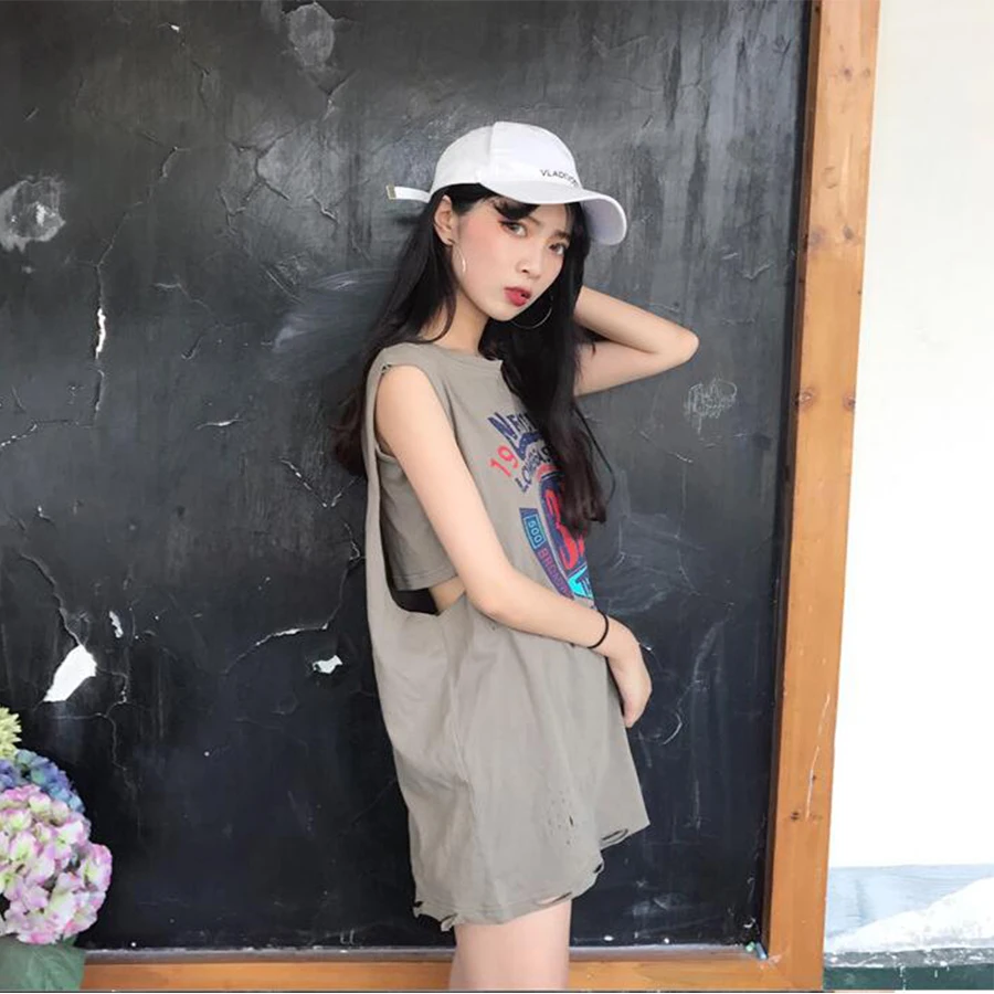 Long Print Tshirt Women Summer Sleeveless Ulzzang Harajuku Oversized T Shirt Korean Style Streetwear Vogue T-Shirt Women 50H0153
Long Print Tshirt Women Summer Sleeveless Ulzzang Harajuku Oversized T Shirt Korean Style Streetwear Vogue T-Shirt Women 50H0153