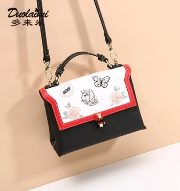 Princess sweet lolita bag Summer and spring fashion casual handbag Korean version adorable all match shoulder bag DLM042
Princess sweet lolita bag Summer and spring fashion casual handbag Korean version adorable all match shoulder bag DLM042
