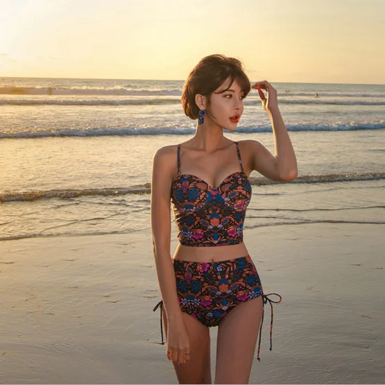 Bathing Clothes Girl Summer Swimsuits Swimming Suit Pool Swimsuit Bikinis 2019 Sexy Underwire Bracket High Waisted Print
Bathing Clothes Girl Summer Swimsuits Swimming Suit Pool Swimsuit Bikinis 2019 Sexy Underwire Bracket High Waisted Print
