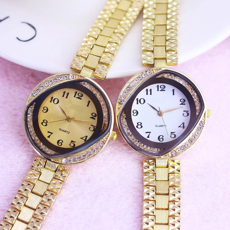 2019 new style women ladies luxury gold rhinestone diamond quartz wristwatches girls fashion bracelet waterproof watches clock
2019 new style women ladies luxury gold rhinestone diamond quartz wristwatches girls fashion bracelet waterproof watches clock