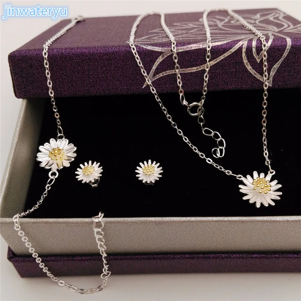 Fashion Jewelry sets series silver daisy Nacklace Earrings Bracelets Bangles 925 Sterling Silver Nacklace for women& Girl gift
Fashion Jewelry sets series silver daisy Nacklace Earrings Bracelets Bangles 925 Sterling Silver Nacklace for women& Girl gift