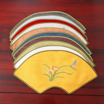 Fine Embroidery Floral Chinese Linen Placemat Cotton Pallet Bowl DIsh Dining Table Mat Mats Fan shaped Coffee Tea Pad 44 x 20cm
Fine Embroidery Floral Chinese Linen Placemat Cotton Pallet Bowl DIsh Dining Table Mat Mats Fan shaped Coffee Tea Pad 44 x 20cm