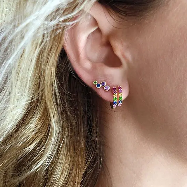 2019 Delicate tiny fashion Jewelry 22mm rainbow cz hoop earring colorful CZ round circle hoop mini small Earring For girl women
2019 Delicate tiny fashion Jewelry 22mm rainbow cz hoop earring colorful CZ round circle hoop mini small Earring For girl women