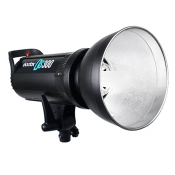 Godox DS300 300Ws Compact Studio Flash Light Strobe Lighting Lamp Head 300w for Children Model Wedding Photography
Godox DS300 300Ws Compact Studio Flash Light Strobe Lighting Lamp Head 300w for Children Model Wedding Photography