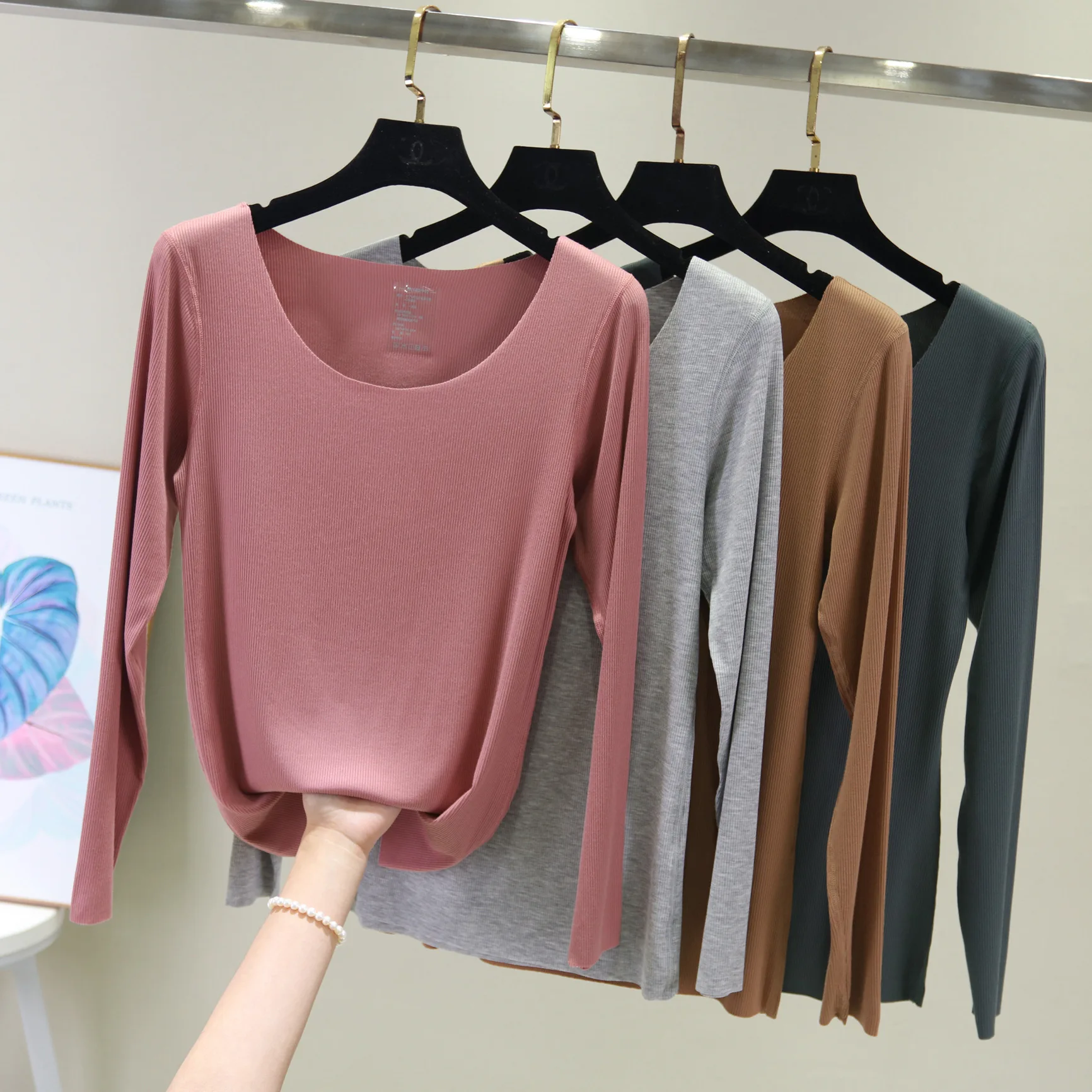 Spring and summer new style Threaded cotton slim round neck top Korean women's thin long-sleeved t-shirt 
Spring and summer new style Threaded cotton slim round neck top Korean women's thin long-sleeved t-shirt
