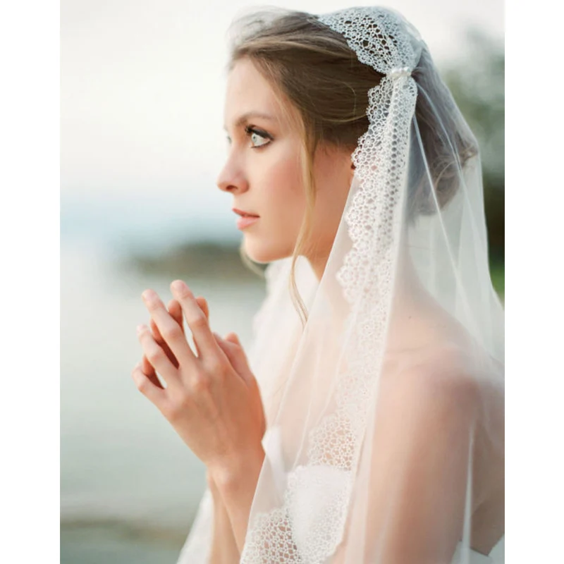Women Lace Bridal Veils Wedding Dress Veil Layers Tulle Ribbon Edge Wedding Accessories velos de novia 2019
Women Lace Bridal Veils Wedding Dress Veil Layers Tulle Ribbon Edge Wedding Accessories velos de novia 2019