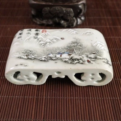 Jingdezhen Antique Porcelain Household Pastel Ruixuefeng Years Cool Cervical Porcelain Pillow Decoration
Jingdezhen Antique Porcelain Household Pastel Ruixuefeng Years Cool Cervical Porcelain Pillow Decoration