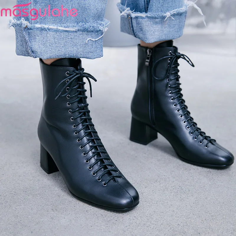 Masgulahe 2019 new arrival women ankle boots genuine leather shoes square toe zip high heels boots woman dress party shoes
Masgulahe 2019 new arrival women ankle boots genuine leather shoes square toe zip high heels boots woman dress party shoes