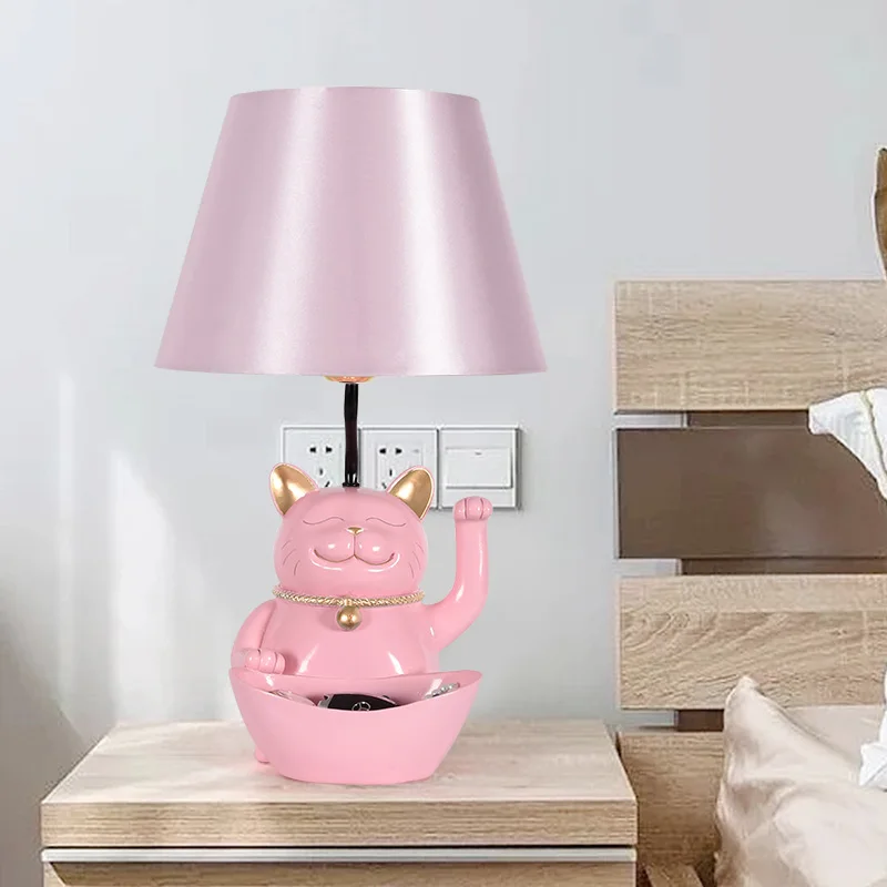 Nordic Geometric Pink Blue Lucky Cat Animal Sculpture Ornament Table Lamp Button Switch Sleeping Bedroom Light Home Decoration
Nordic Geometric Pink Blue Lucky Cat Animal Sculpture Ornament Table Lamp Button Switch Sleeping Bedroom Light Home Decoration