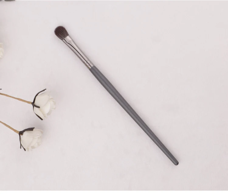 Superior quality Wool eye shadow brush Nasal shadow brush Eye and nose part halo brush Professional cosmetic tool #206A 1 pcs
Superior quality Wool eye shadow brush Nasal shadow brush Eye and nose part halo brush Professional cosmetic tool #206A 1 pcs
