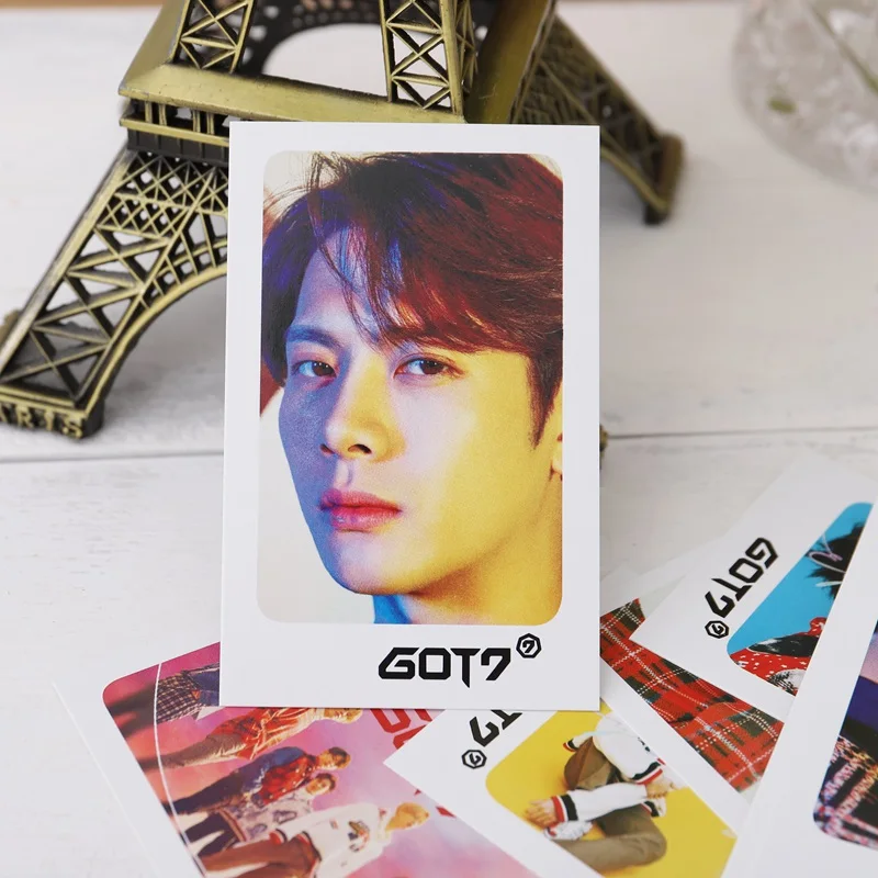 32Pcs/Set New Arrival BTS Bantang Boys Small Card LOMO Card TWICE WANNA ONE GOT7 Photo Card with 5 Clips +1 Rope
32Pcs/Set New Arrival BTS Bantang Boys Small Card LOMO Card TWICE WANNA ONE GOT7 Photo Card with 5 Clips +1 Rope