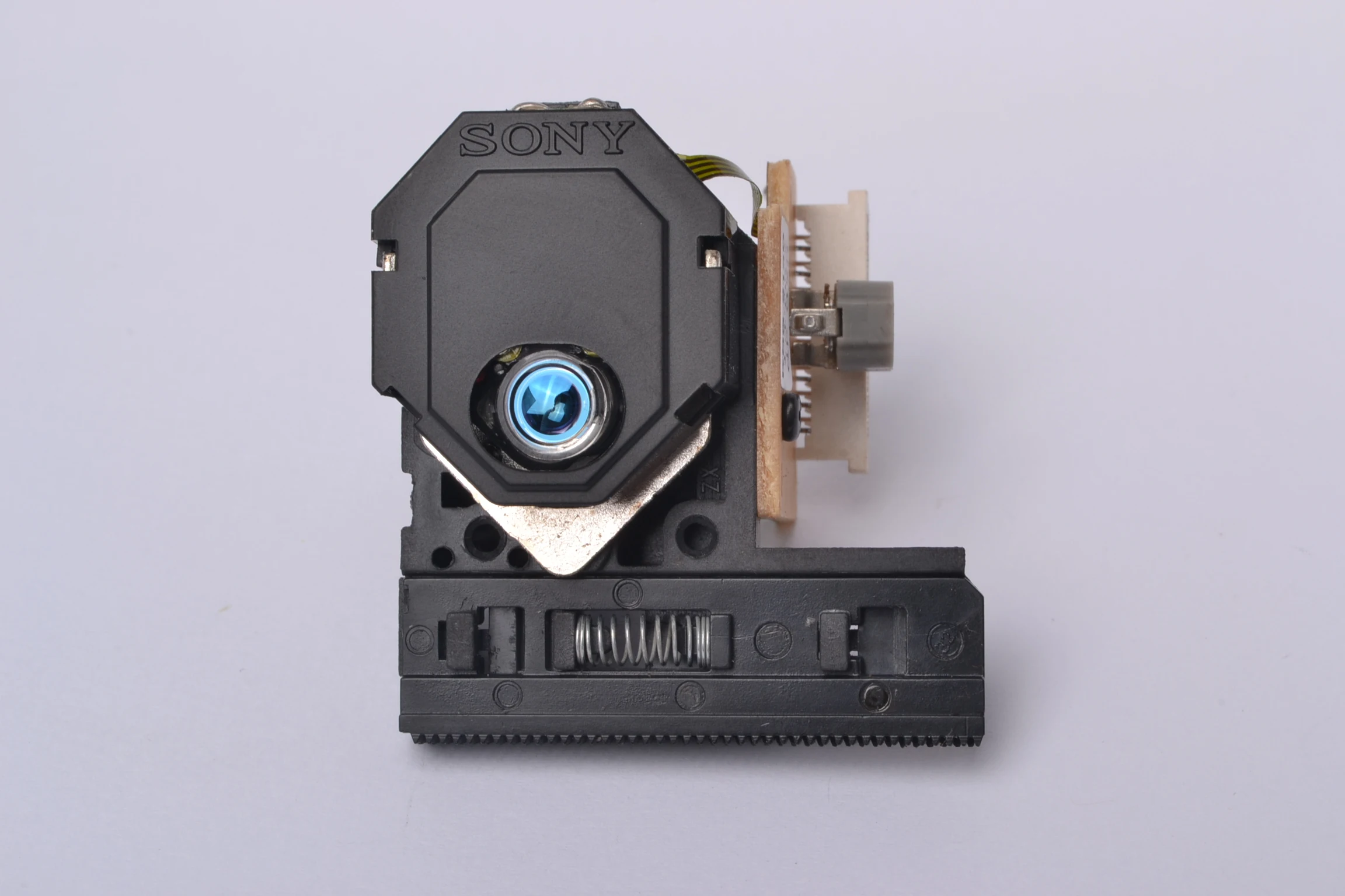 Original Replacement For SONY CDP-XE700 CD Player Laser Lens Lasereinheit Assembly CDPXE700 Optical Pick-up Bloc Optique Unit
Original Replacement For SONY CDP-XE700 CD Player Laser Lens Lasereinheit Assembly CDPXE700 Optical Pick-up Bloc Optique Unit