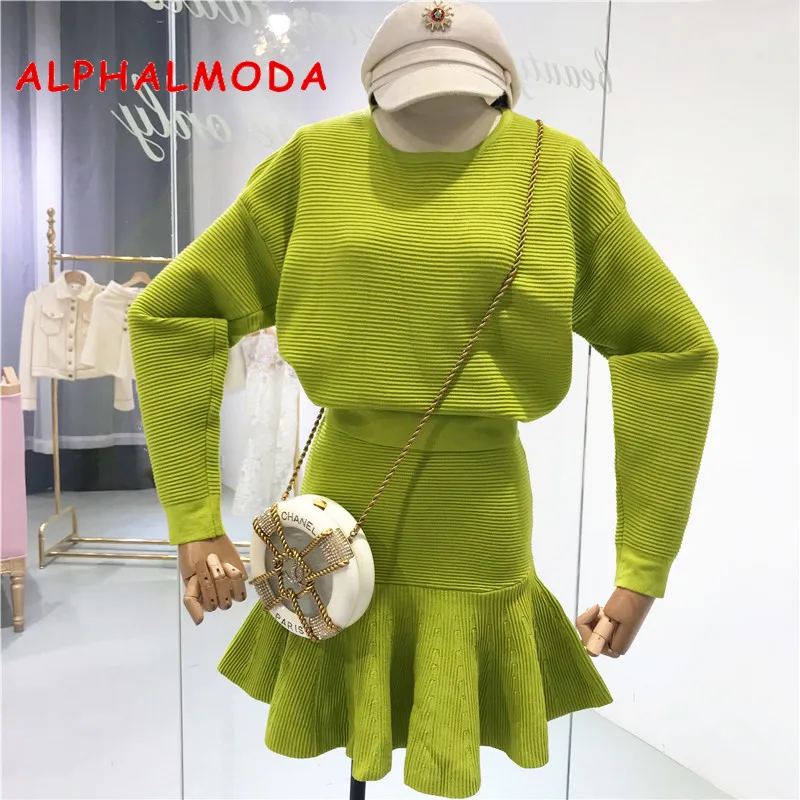 ALPHALMODA 2019 Spring Solid Long-sleeved Sweater + High Waist Mermaid Skirt Women Casual 2pcs Knitted Suit
ALPHALMODA 2019 Spring Solid Long-sleeved Sweater + High Waist Mermaid Skirt Women Casual 2pcs Knitted Suit