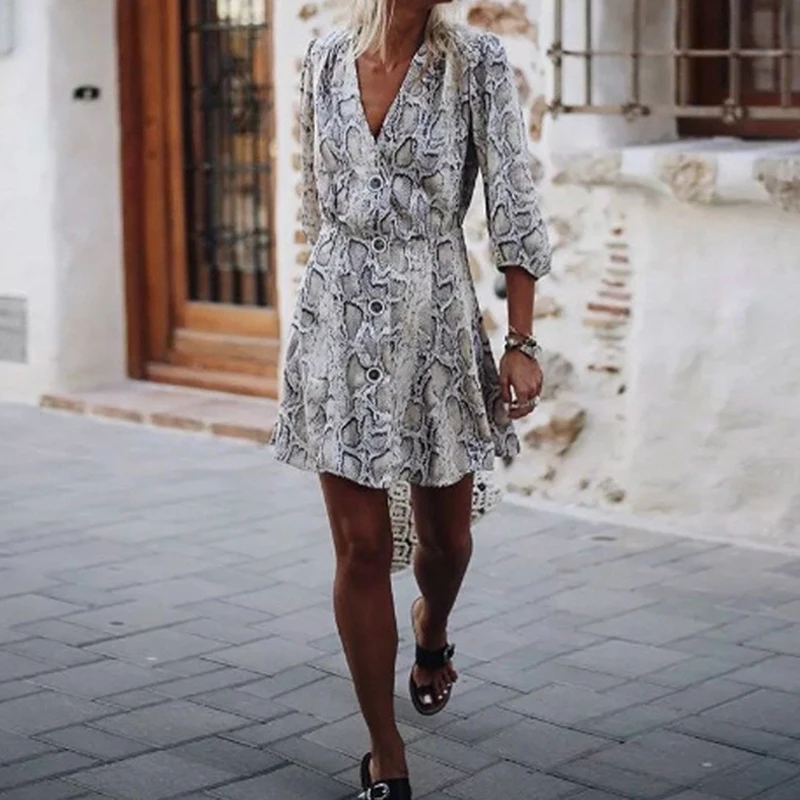 Women sexy V neck snake pattern dress elastic waist three quarter sleeve pleated buttons casual mini vestidos Snake button Dress 
Women sexy V neck snake pattern dress elastic waist three quarter sleeve pleated buttons casual mini vestidos Snake button Dress