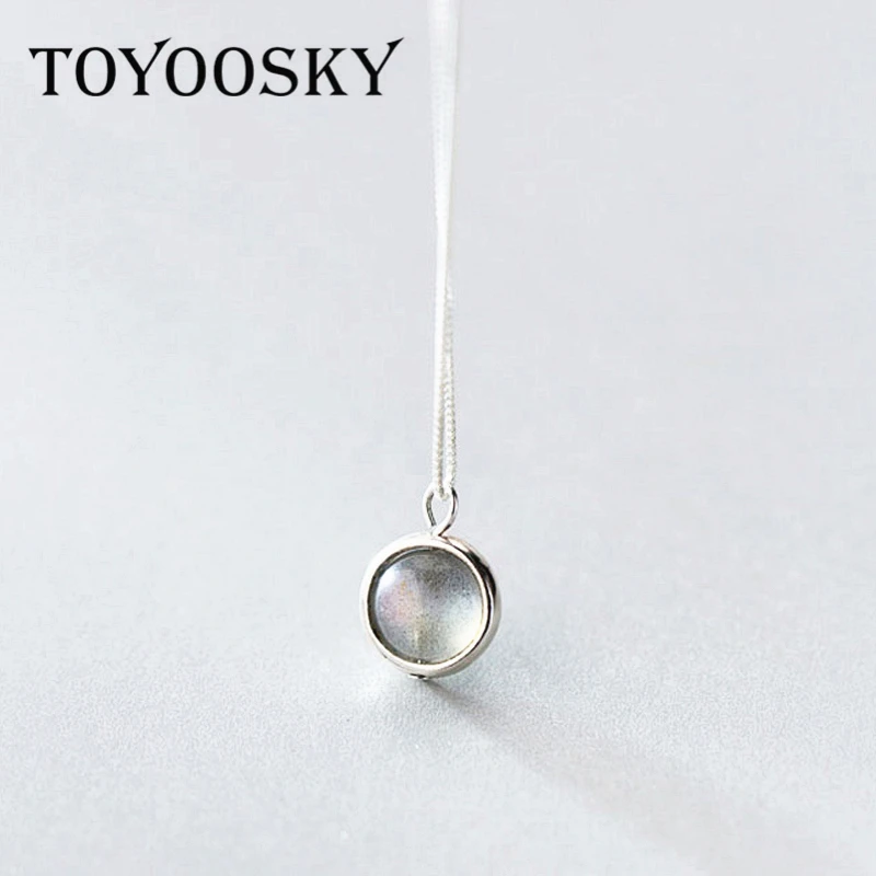 Round Sterling Silver 925 Moonstone Gemstone Pendant Designer Necklace