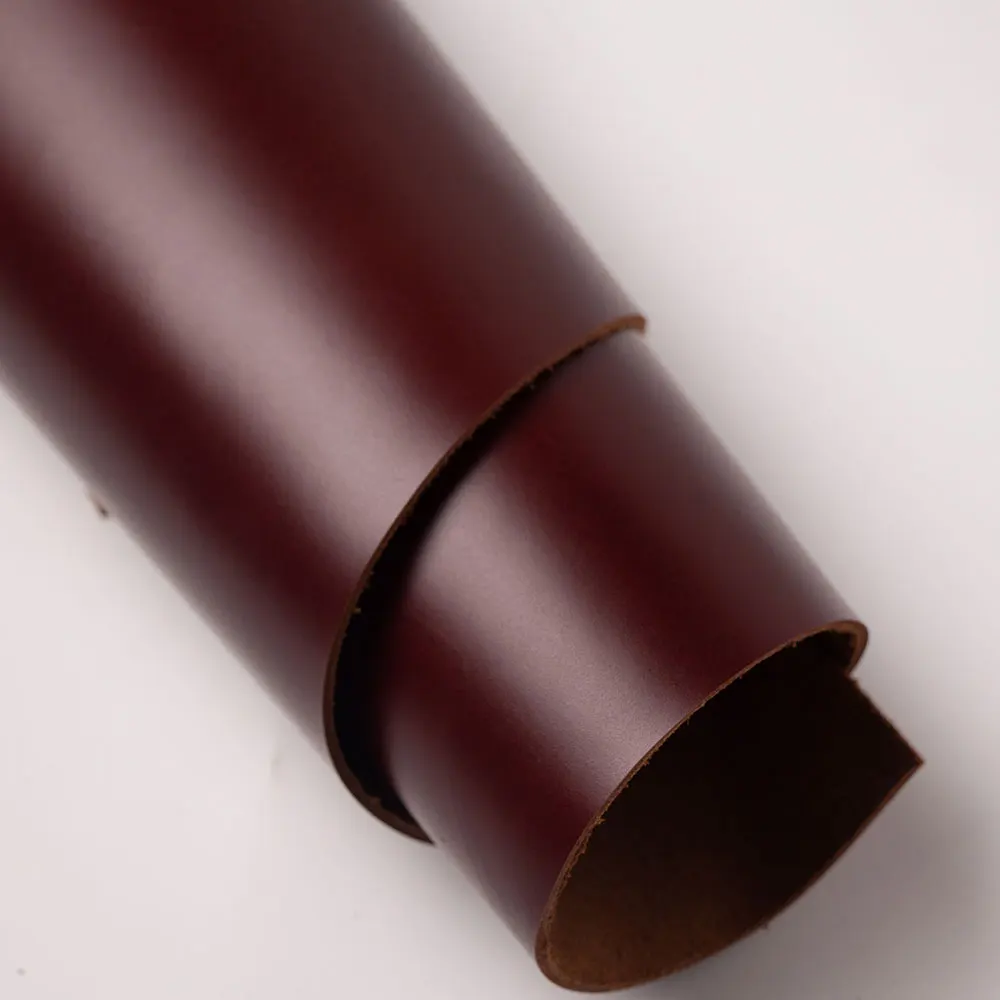 Leather craft natural skin cow leather crazy horse black smooth surface genuine leather needlework belt wine red leather piece
Leather craft natural skin cow leather crazy horse black smooth surface genuine leather needlework belt wine red leather piece