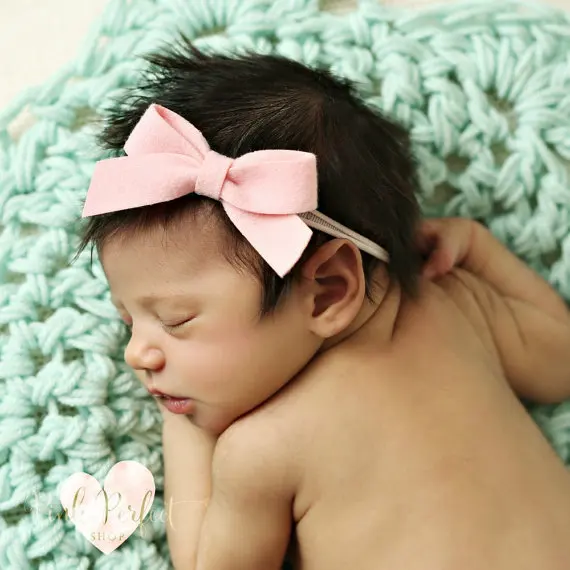 Retail newborn Bow Knot Headbands PU leather bow with soft nylon headwear hair accessories for photo prop
Retail newborn Bow Knot Headbands PU leather bow with soft nylon headwear hair accessories for photo prop