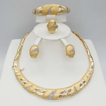 2019 Bridal Gift Nigerian Wedding African Beads Jewelry Set Brand Woman Fashion Dubai Gold Color Jewelry Set Wholesale Design
2019 Bridal Gift Nigerian Wedding African Beads Jewelry Set Brand Woman Fashion Dubai Gold Color Jewelry Set Wholesale Design