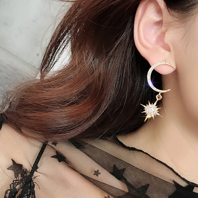New Personality Pentagon Crescent Ear Nail Silver Mosaic zircon Needle Long Earring For women
New Personality Pentagon Crescent Ear Nail Silver Mosaic zircon Needle Long Earring For women