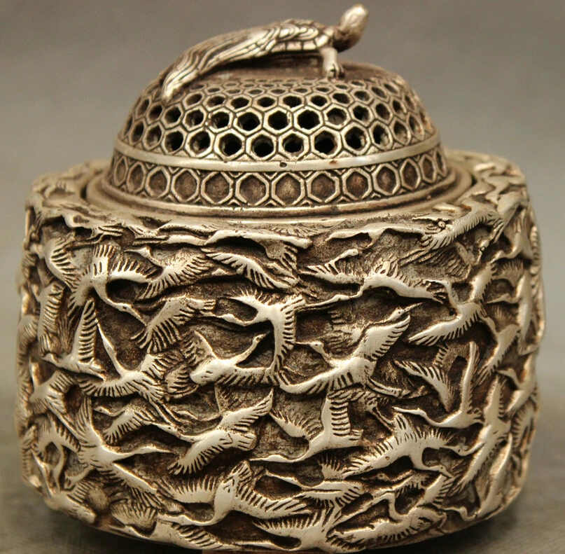song voge gem S3635 Folk Chinese Silver Buddhism 100 Crane Statue Turtle Box Incense Burner Censer
song voge gem S3635 Folk Chinese Silver Buddhism 100 Crane Statue Turtle Box Incense Burner Censer