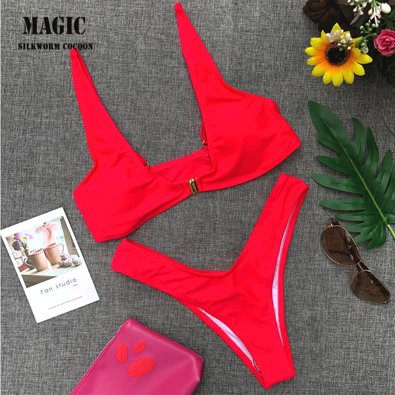 Solid Color Gold Front Buckle Design Bikini Set Sexy High Waist Thong Swimsuit Women's Swimming Suit Vacation Beach Bathing New
Solid Color Gold Front Buckle Design Bikini Set Sexy High Waist Thong Swimsuit Women's Swimming Suit Vacation Beach Bathing New