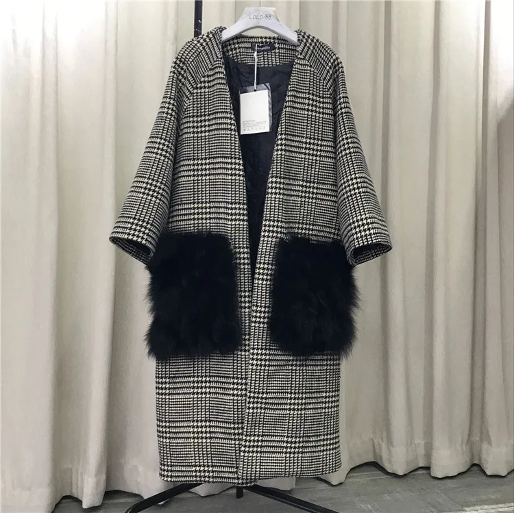 Real Fox Fur Pocket Houndstooth Plaid Women Wool Coat High Quality Warm Winter Top Coat Long Sleeve Cardigan Hot Sale
Real Fox Fur Pocket Houndstooth Plaid Women Wool Coat High Quality Warm Winter Top Coat Long Sleeve Cardigan Hot Sale