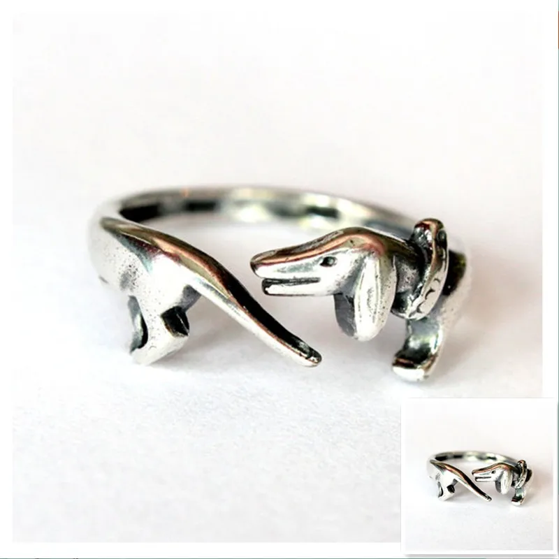 Drop shipping Retail ancient silver Dachshunds ring Handmade retro animal ring dog memorial
Drop shipping Retail ancient silver Dachshunds ring Handmade retro animal ring dog memorial