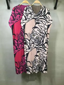 Fold New Style Double Tiger Totem Printed Large Size Dress Dresses and Dresses Design PLEATS Series in Spring and Summer
Fold New Style Double Tiger Totem Printed Large Size Dress Dresses and Dresses Design PLEATS Series in Spring and Summer